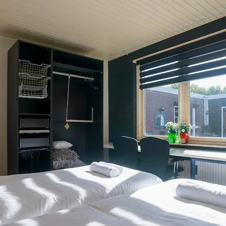 Xxl House With Free Parking & 3 Bedrooms Villa Tilburg