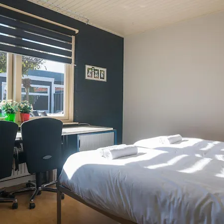 Xxl House With Free Parking & 3 Bedrooms ヴィラ