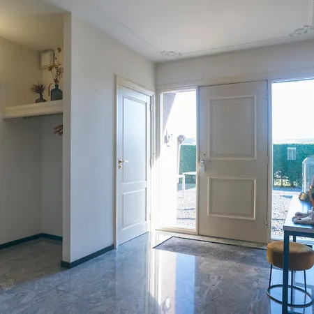 Xxl House With Free Parking & 3 Bedrooms ヴィラ ティルブルグ