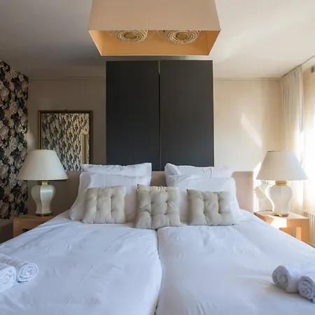 Xxl House With Free Parking & 3 Bedrooms ヴィラ *