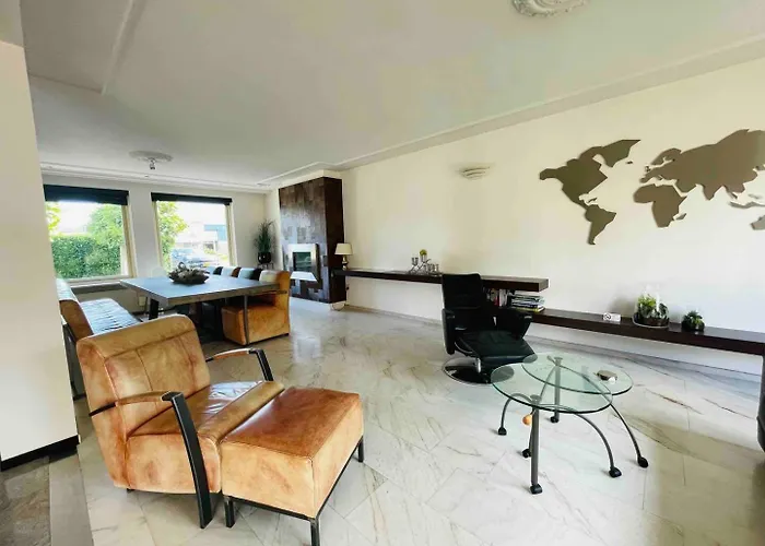 Xxl House With Free Parking & 3 Bedrooms Villa Tilburg