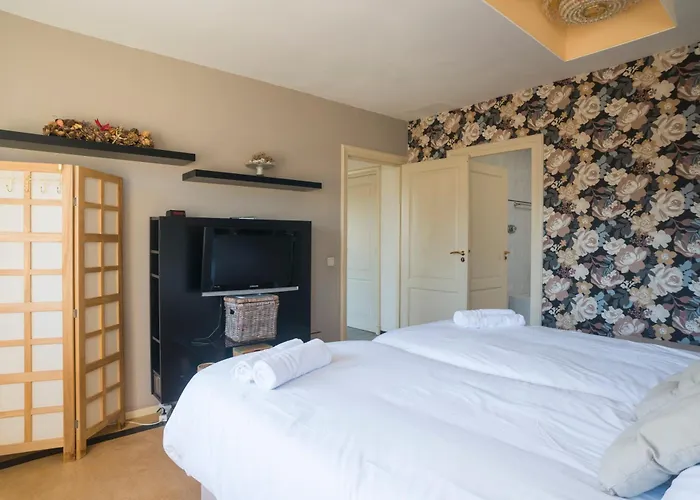 Xxl House With Free Parking & 3 Bedrooms * Tilburg