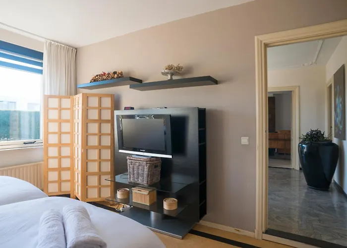 Xxl House With Free Parking & 3 Bedrooms Villa