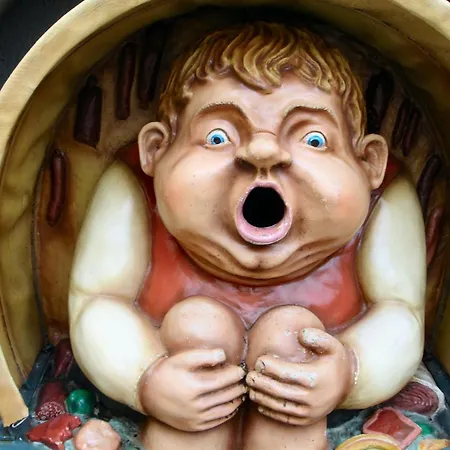 Xxl House With Free Parking & 3 Bedrooms Vila *