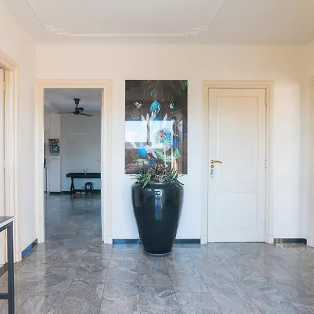 Xxl House With Free Parking & 3 Bedrooms *