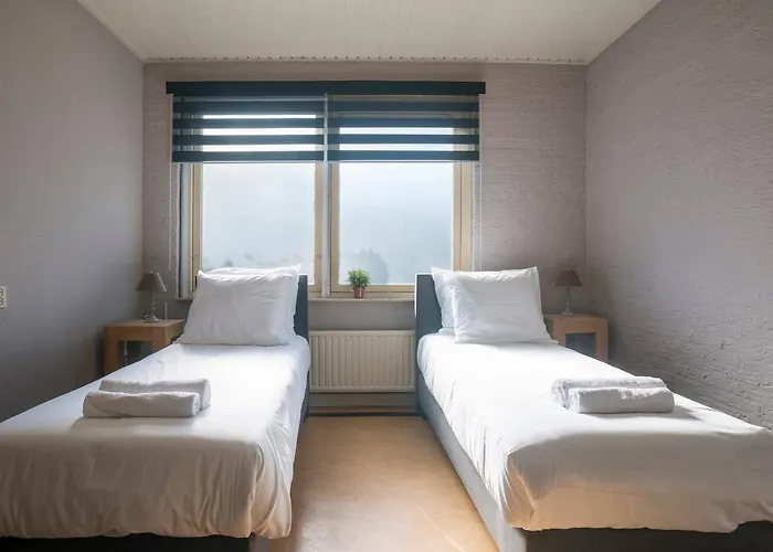 Xxl House With Free Parking & 3 Bedrooms Vila *