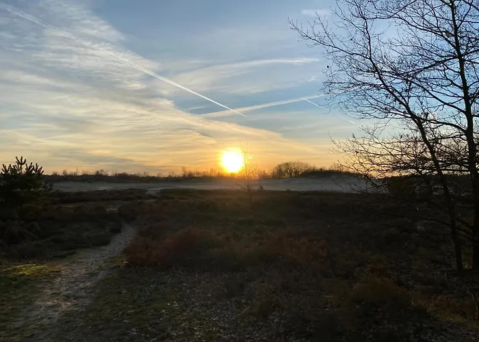 Xxl House With Free Parking & 3 Bedrooms Vila