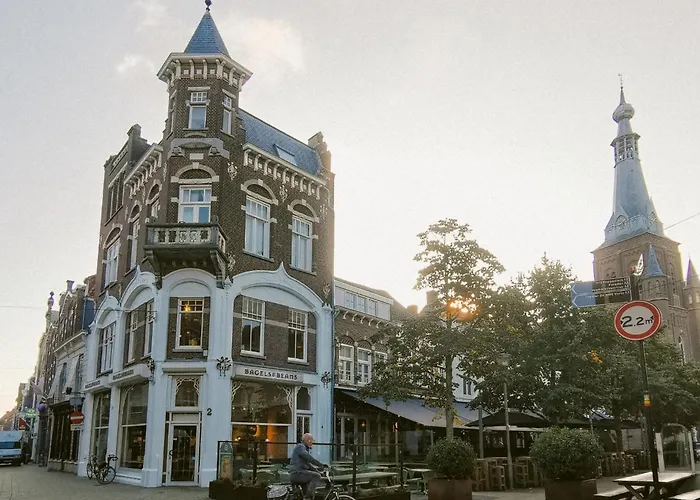 Xxl House With Free Parking & 3 Bedrooms