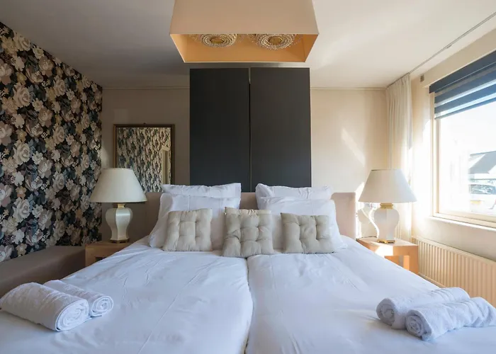 Xxl House With Free Parking & 3 Bedrooms Vila *